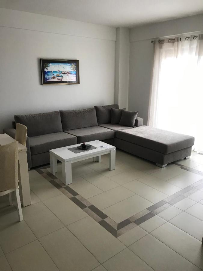 Jasmine Apartments Sarandë Buitenkant foto