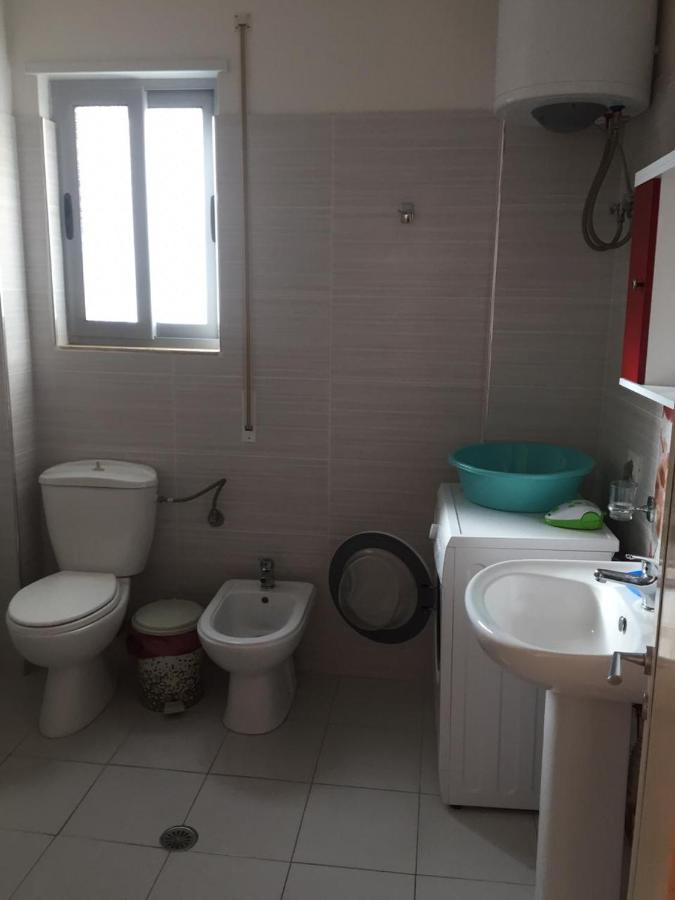 Jasmine Apartments Sarandë Buitenkant foto