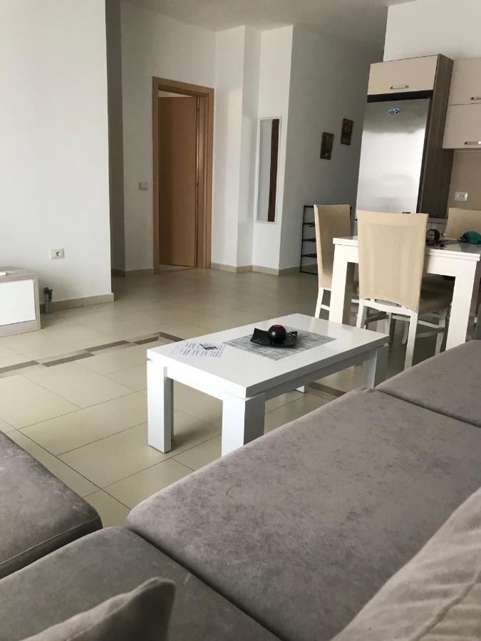 Jasmine Apartments Sarandë Buitenkant foto