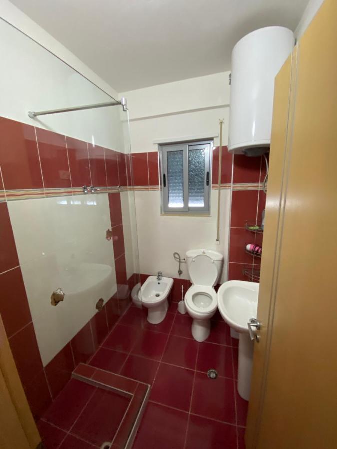 Jasmine Apartments Sarandë Buitenkant foto