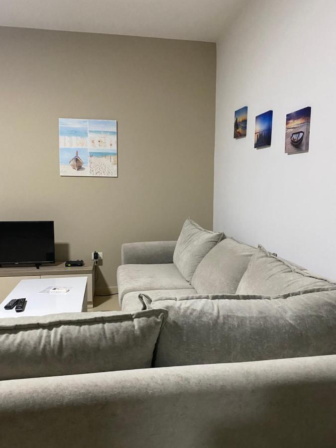 Jasmine Apartments Sarandë Buitenkant foto