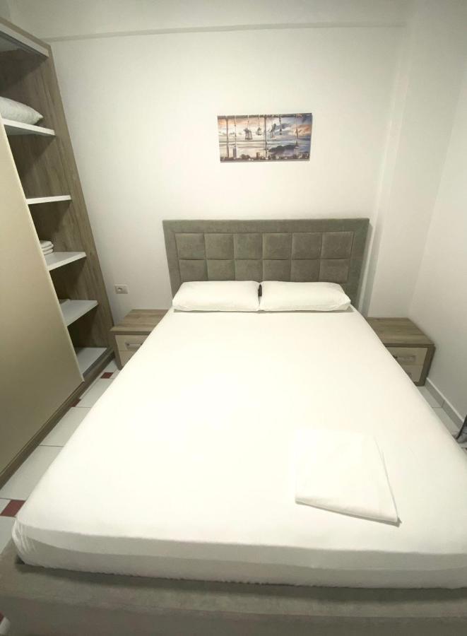 Jasmine Apartments Sarandë Buitenkant foto