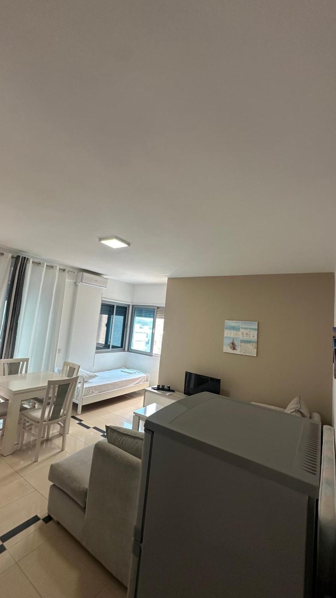Jasmine Apartments Sarandë Buitenkant foto