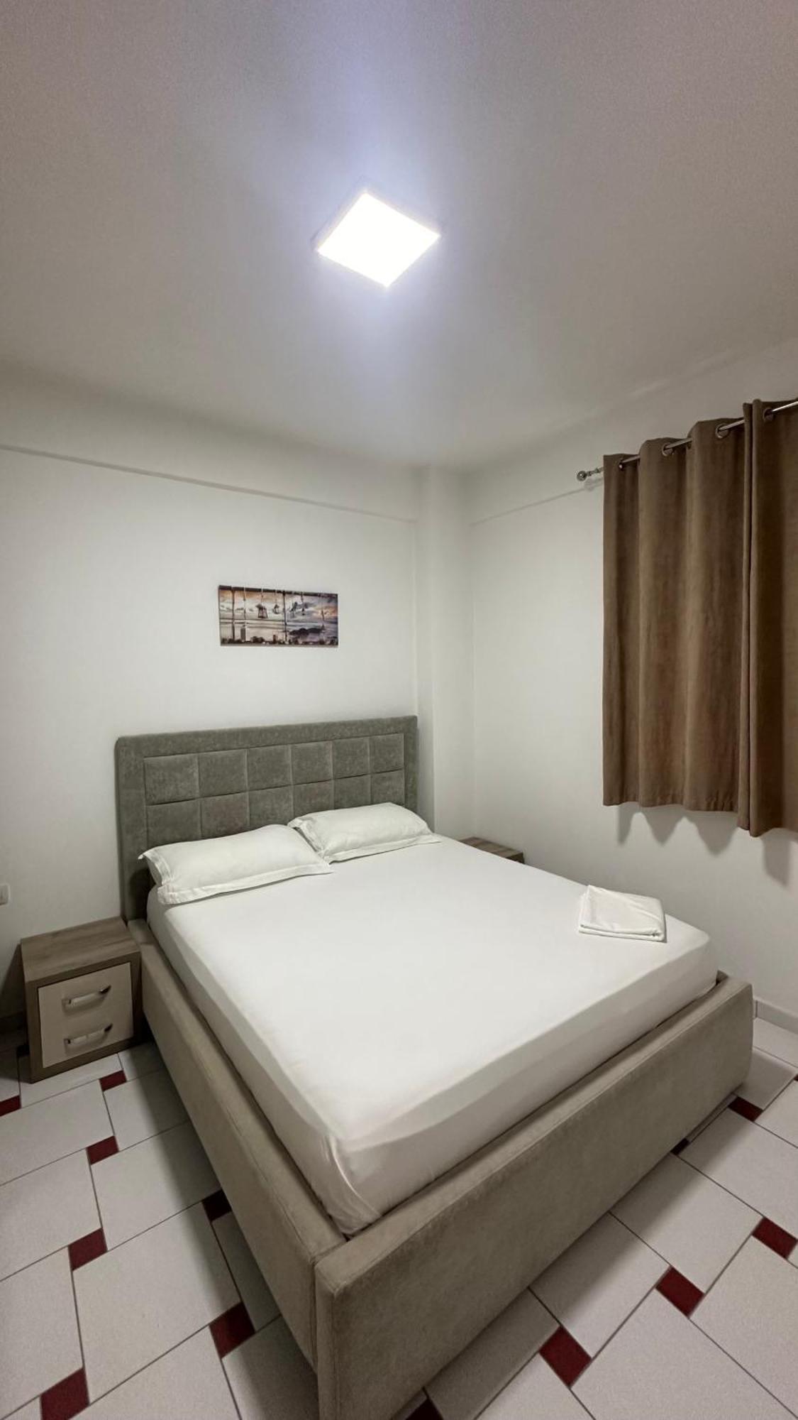 Jasmine Apartments Sarandë Buitenkant foto